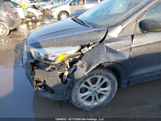 1FMCU0GD4HUA01081 Ford ESCAPE SE