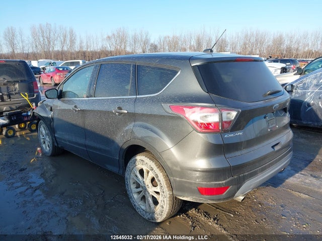 1FMCU0GD4HUA01081 Ford ESCAPE SE