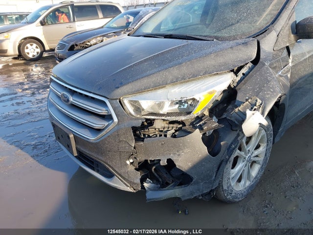 1FMCU0GD4HUA01081 Ford ESCAPE SE