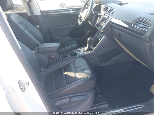 3VV4B7AX6JM142207 Volkswagen Tiguan Highline