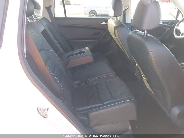 3VV4B7AX6JM142207 Volkswagen Tiguan Highline