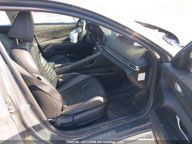 KMHLN4DJXRU110869 Hyundai Elantra Hybrid Luxury