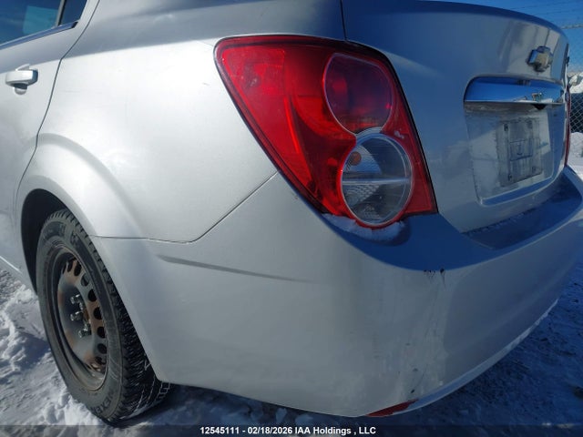 1G1JC5SB1G4167681 Chevrolet SONIC LT