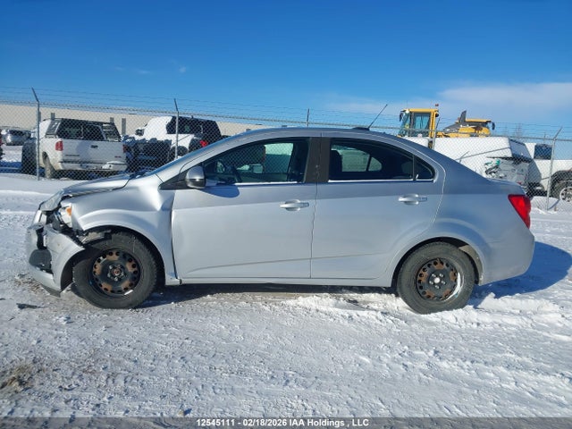 1G1JC5SB1G4167681 Chevrolet SONIC LT