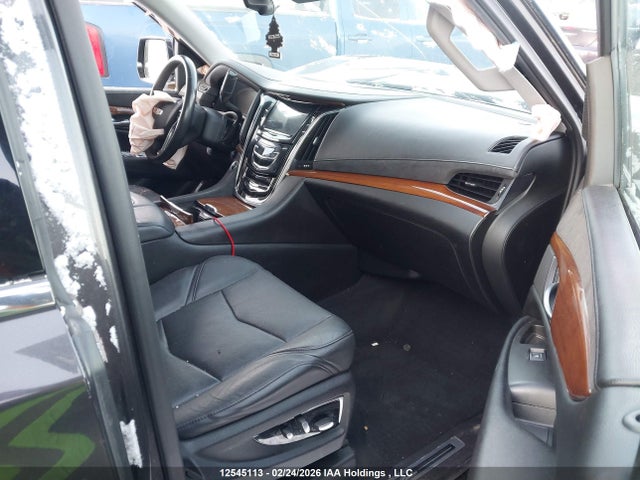 1GYS4MKJ9FR729140 Cadillac Escalade Luxury