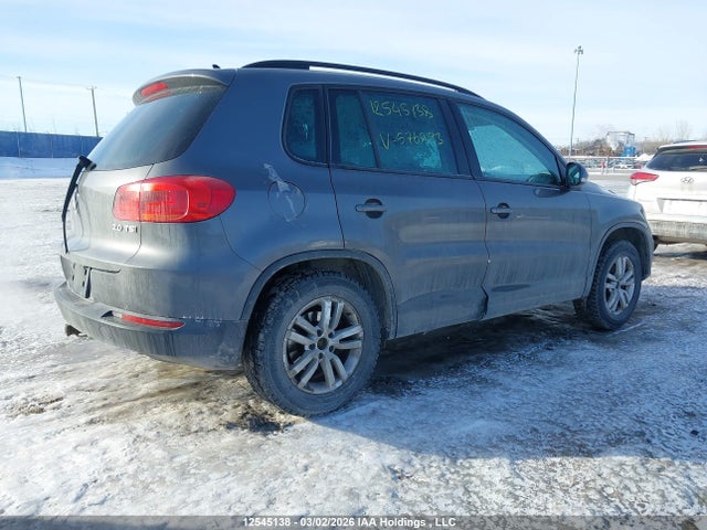 WVGHV7AX0GW576893 Volkswagen Tiguan