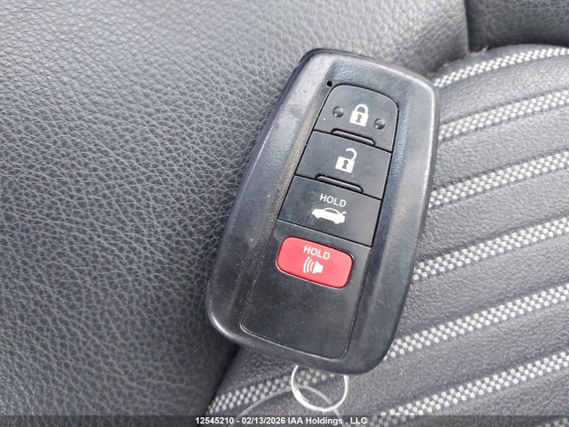 4T1B11HK0JU129962 Toyota CAMRY SE