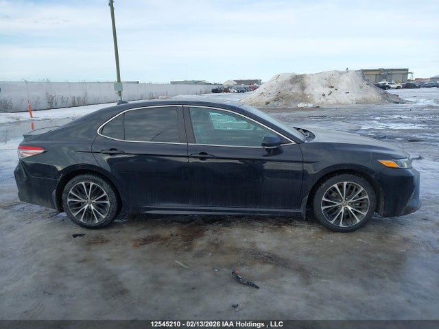 4T1B11HK0JU129962 Toyota CAMRY SE