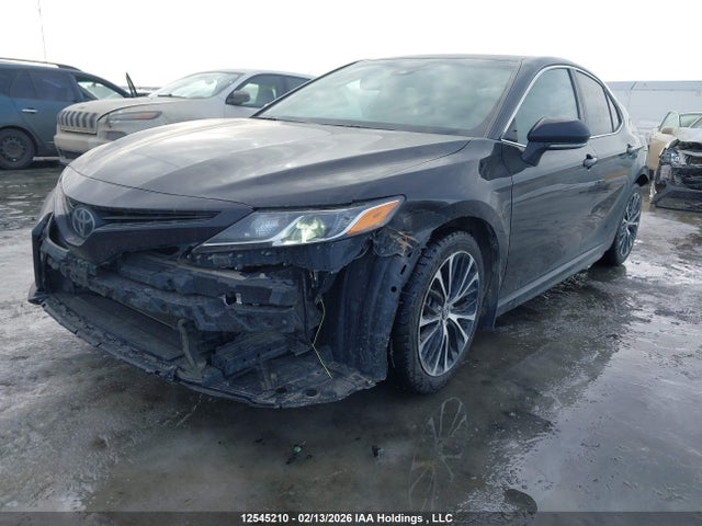 4T1B11HK0JU129962 Toyota CAMRY SE