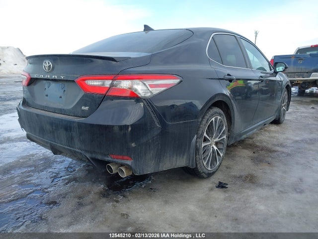 4T1B11HK0JU129962 Toyota CAMRY SE