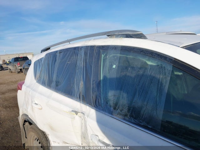 2T3ZFREV5FW227381 Toyota RAV4 LE