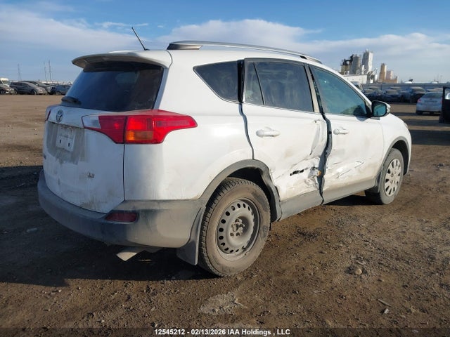2T3ZFREV5FW227381 Toyota RAV4 LE