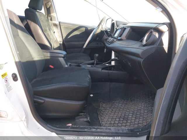 2T3ZFREV5FW227381 Toyota RAV4 LE