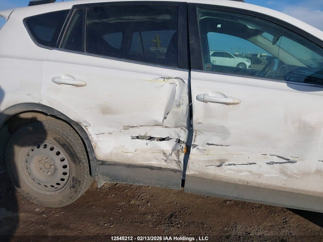 2T3ZFREV5FW227381 Toyota RAV4 LE