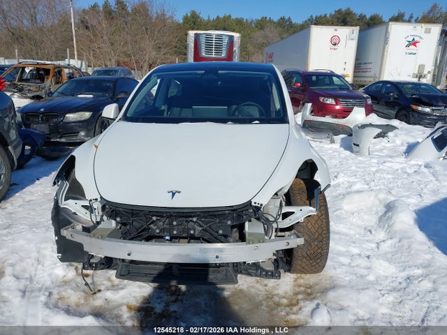 7SAYGDEF5NF519883 Tesla Model Y Performance