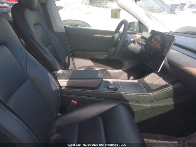 7SAYGDEE5NF564958 Tesla Model Y Long Range