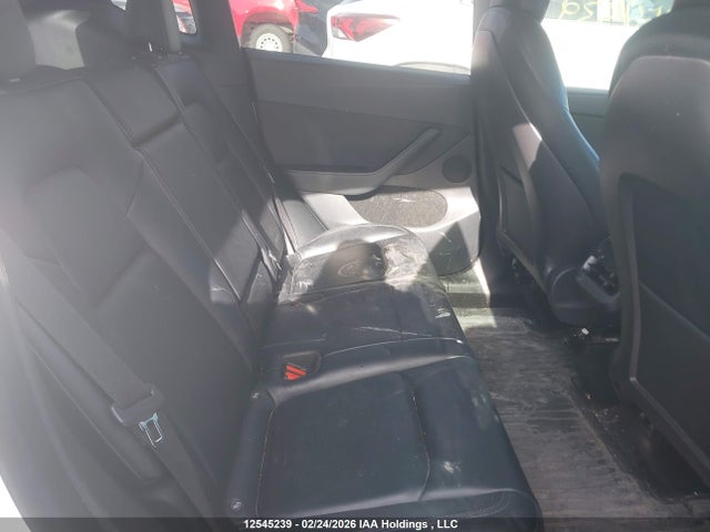 7SAYGDEE5NF564958 Tesla Model Y Long Range