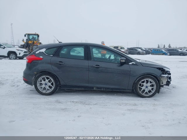 1FADP3K27GL380854 Ford FOCUS SE