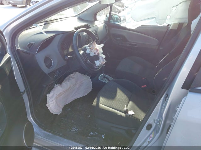 VNKKTUD30HA074544 Toyota YARIS LE