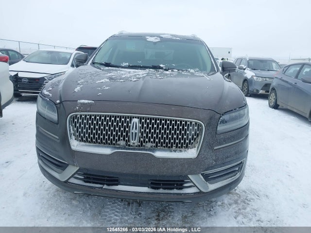 2LMPJ8L98KBL10578 Lincoln Nautilus Reserve