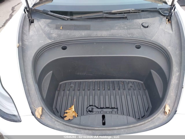 5YJ3E1EA8NF337028 Tesla MODEL 3