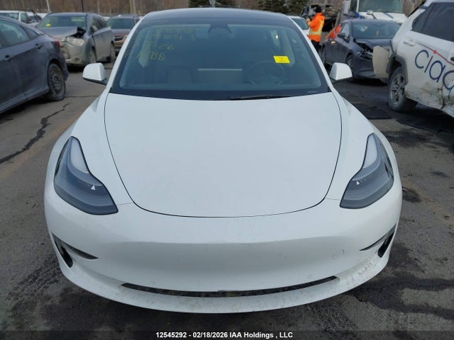 5YJ3E1EA8NF337028 Tesla MODEL 3