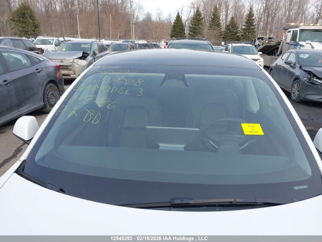 5YJ3E1EA8NF337028 Tesla MODEL 3