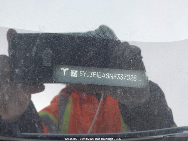 5YJ3E1EA8NF337028 Tesla MODEL 3