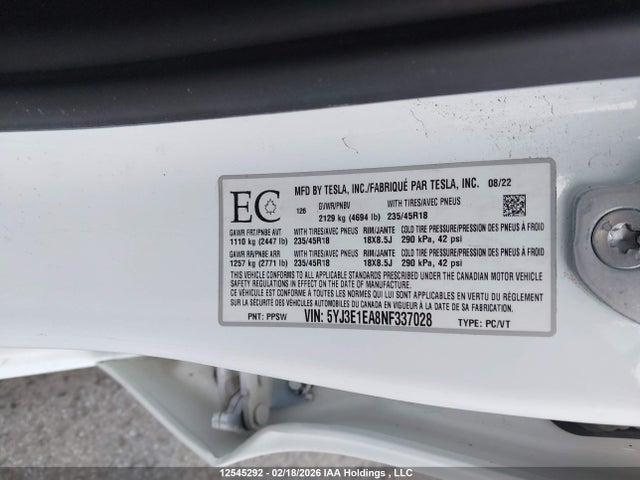 5YJ3E1EA8NF337028 Tesla MODEL 3