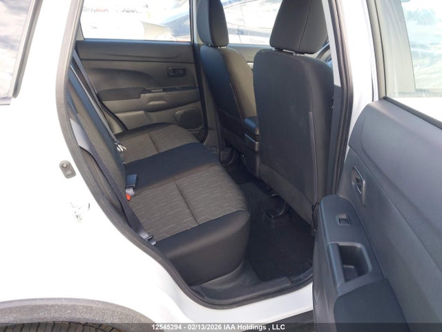 Mitsubishi RVR ES 2025 JA4AJUAU4SU602979 Image 8