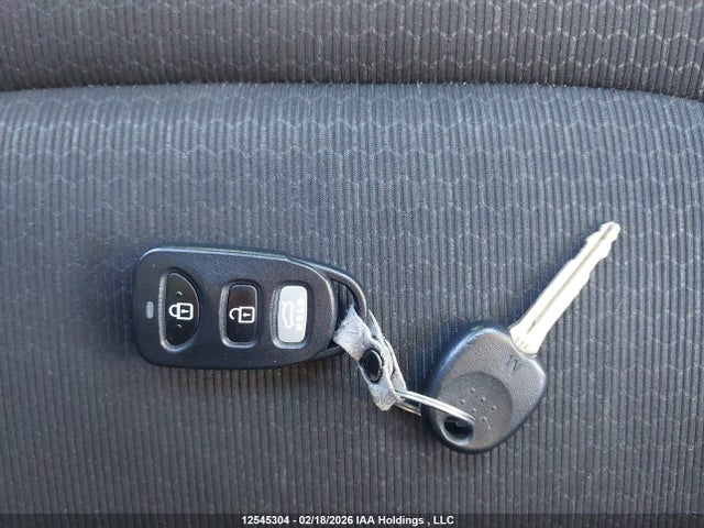 KMHD84LFXHU121376 Hyundai ELANTRA GL