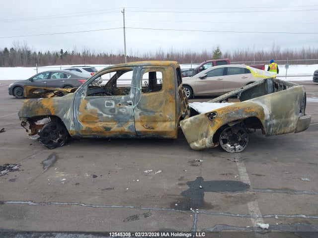 5TFUX4EN7FX031965 Toyota Tacoma Access Cab