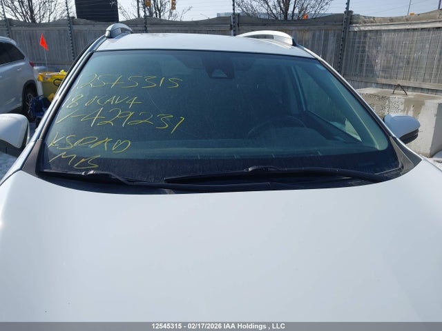 2T3ZFREV9JW429231 Toyota RAV4 LE