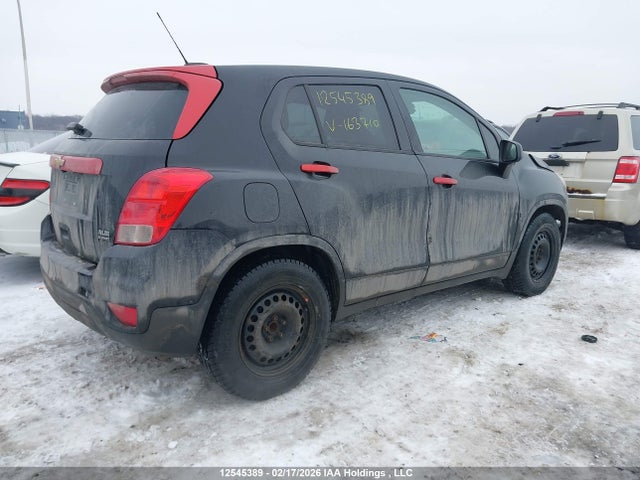 3GNCJKSBXJL163710 Chevrolet TRAX LS