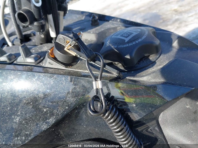 2BPSGDPA6PV000084 Skidoo Tundra