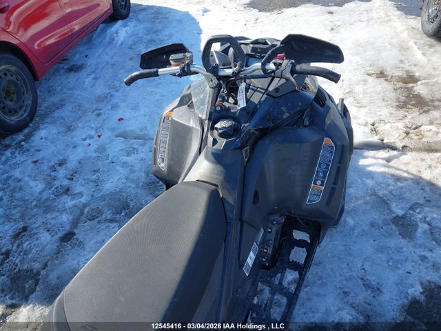 2BPSGDPA6PV000084 Skidoo Tundra