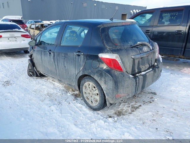 Toyota YARIS LE 2014 VNKKTUD3XEA003590 Image 3