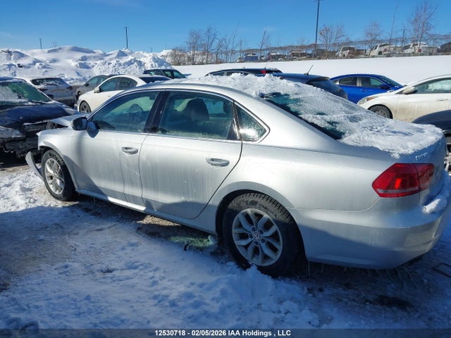 1VWAS7A37FC115411 Volkswagen Passat 1.8 Tsi Trendline
