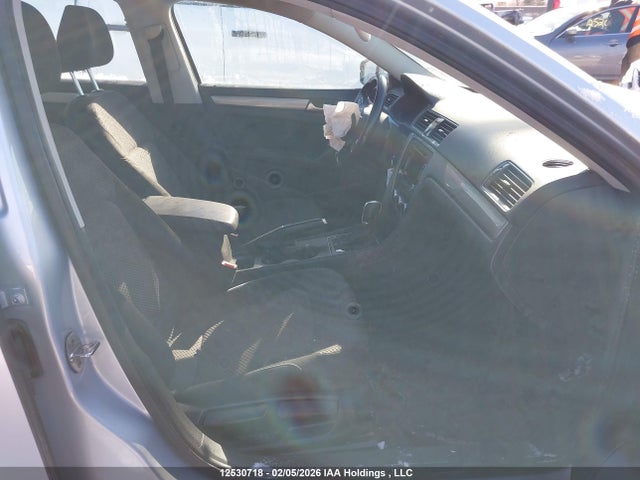 1VWAS7A37FC115411 Volkswagen Passat 1.8 Tsi Trendline