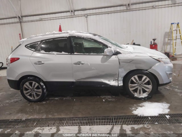 KM8JUCAG0FU981157 Hyundai Tucson Limited/se