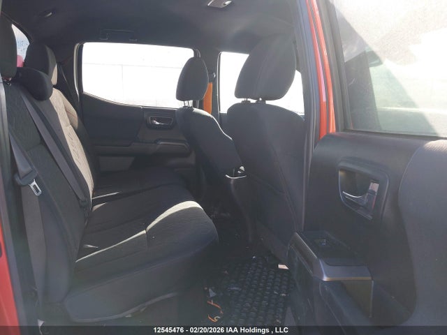 5TFDZ5BN8JX033317 Toyota Tacoma Dbl Cab/sr5/trd Sport/or