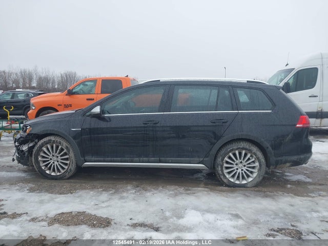12545491 :رقم المزاد ، 3VWH17AU9HM532444 vin ، 2017 Volkswagen Golf Alltrack 1.8 Tsi مزاد بيع