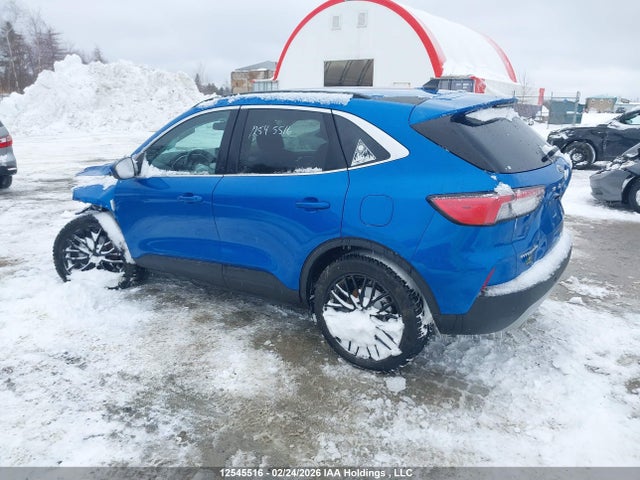 1FMCU9DZXMUA40790 Ford Escape Titanium Hybrid