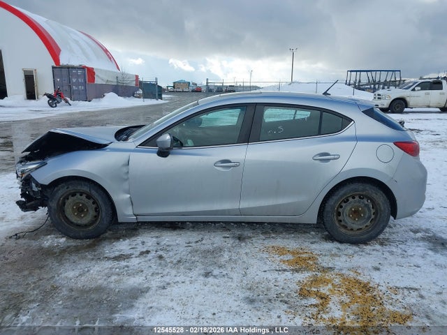 3MZBN1L72JM240123 Mazda Mazda3 50th Anniversary Edition/gs