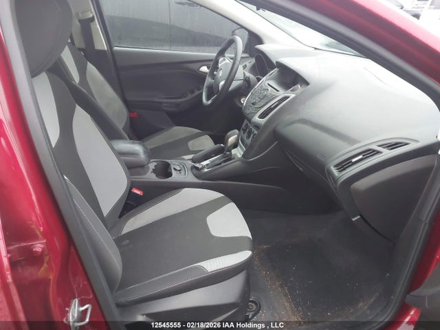 1FADP3K25EL226320 Ford FOCUS SE