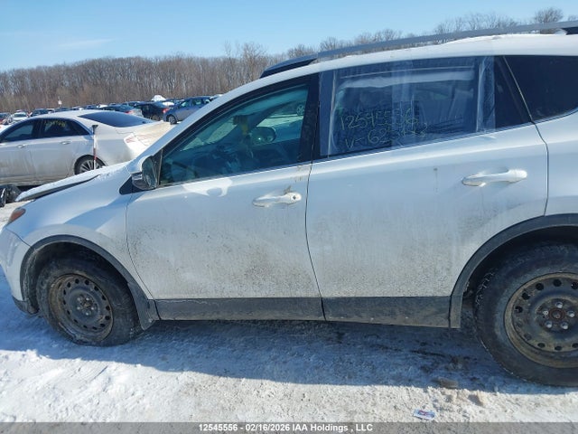 2T3RFREVXHW625723 Toyota Rav4 Xle