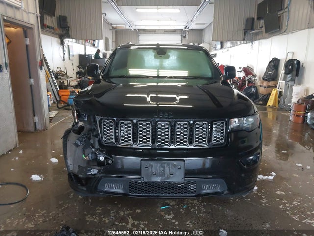 1C4RJFAG6JC324461 Jeep Grand Cherokee Laredo