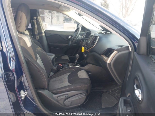 1C4PJLAB8FW762401 Jeep Cherokee