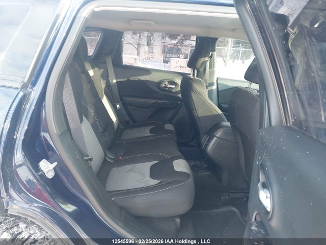 1C4PJLAB8FW762401 Jeep Cherokee