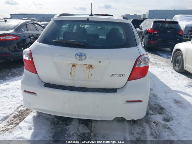 12545615 :رقم المزاد ، 2T1KU4EE4BC585585 vin ، 2011 Toyota Matrix Wagon مزاد بيع